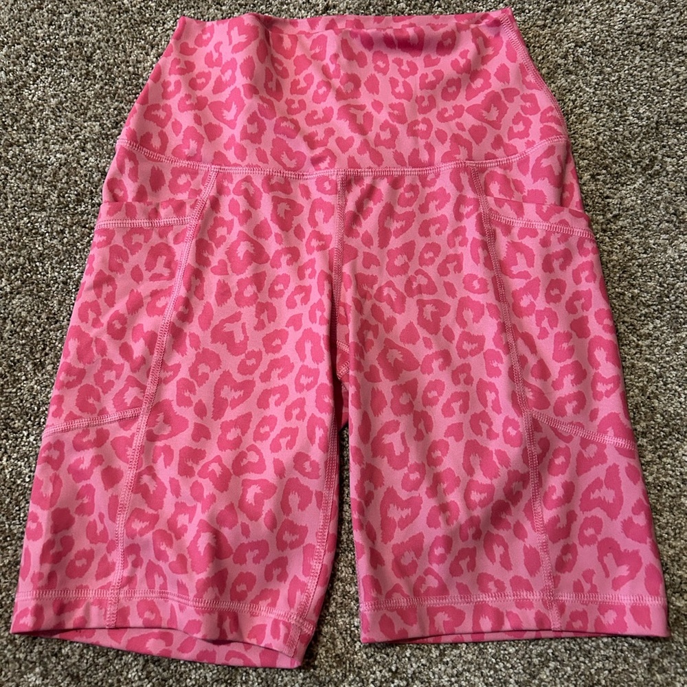Pink Leopard Print Women's Shorts